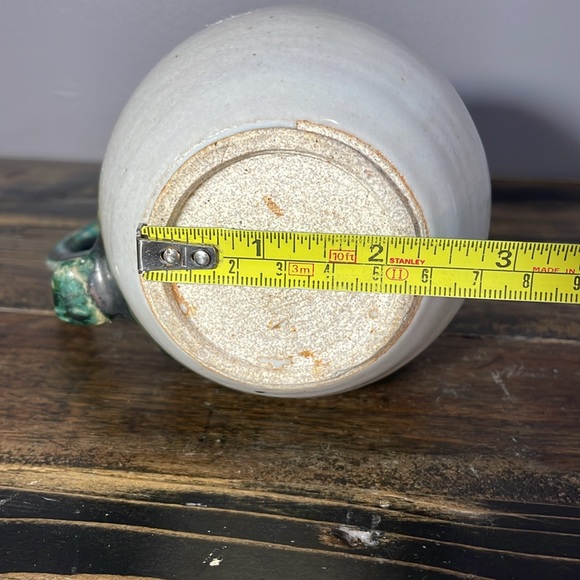 Adorable pottery price. Handmade. Gorgeous greens and pinks with a gold vein - Picture 16 of 17